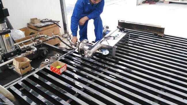 蘑菇视频紫(zǐ)外線殺菌器(qì)試壓合格才出廠.jpg 博海(hǎi)環境紫(zǐ)外線殺(shā)菌器試壓合格才出廠(chǎng).jpg