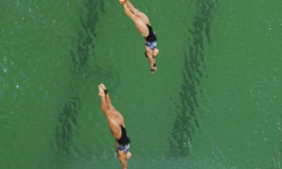 裏(lǐ)約遊泳池水變綠.png 裏約遊泳池水變綠.png