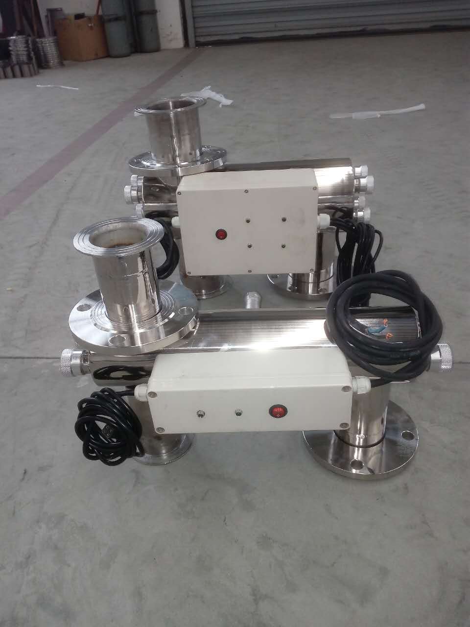 紫外線殺菌器.jpg 紫外線殺菌器.jpg